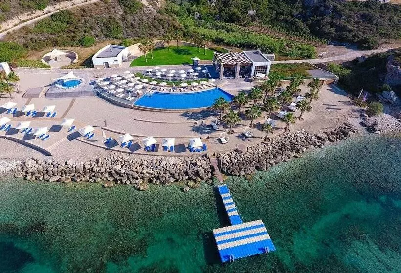 リゾートホテル Karpaz Gate Marina