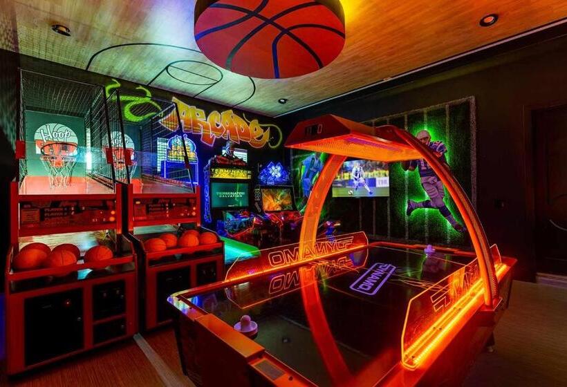 Villatel At Reunion Resort