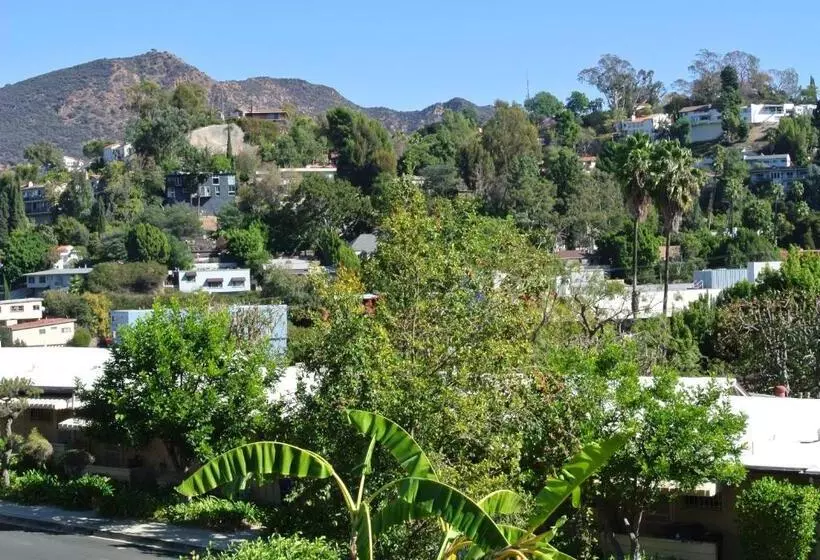 Bed And Breakfast In Hollywood Hills