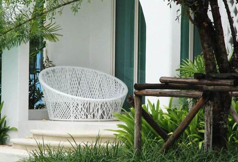 Chelona Khaotao Hua Hin E702