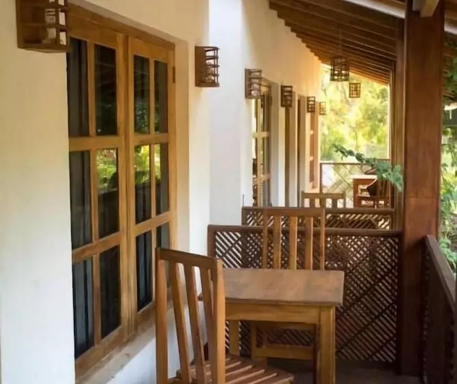 هتل Coco Bay