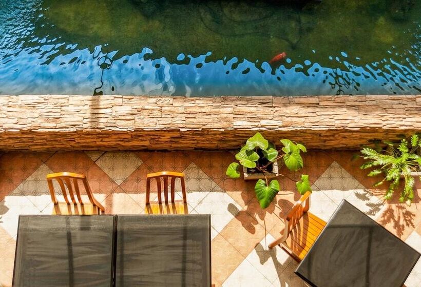 هتل Crystal Inn Phuket