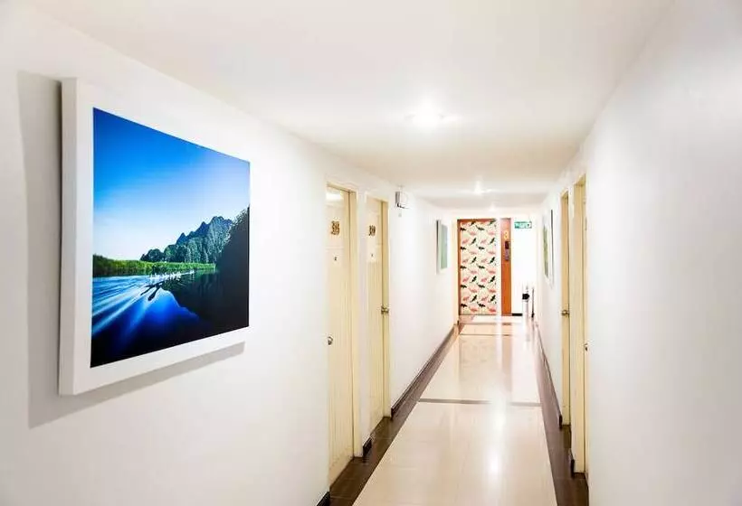 호텔 Crystal Inn Phuket