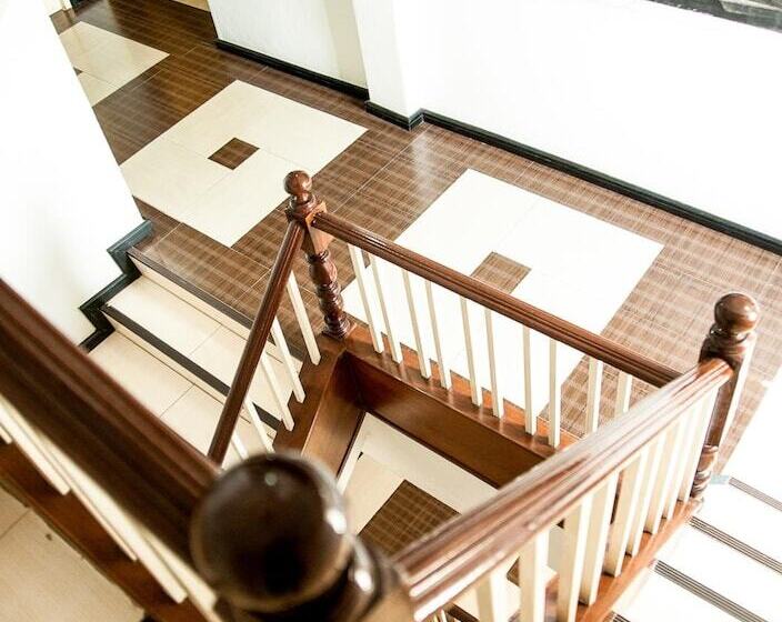 هتل Crystal Inn Phuket