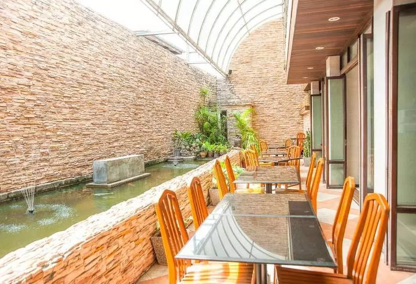 호텔 Crystal Inn Phuket