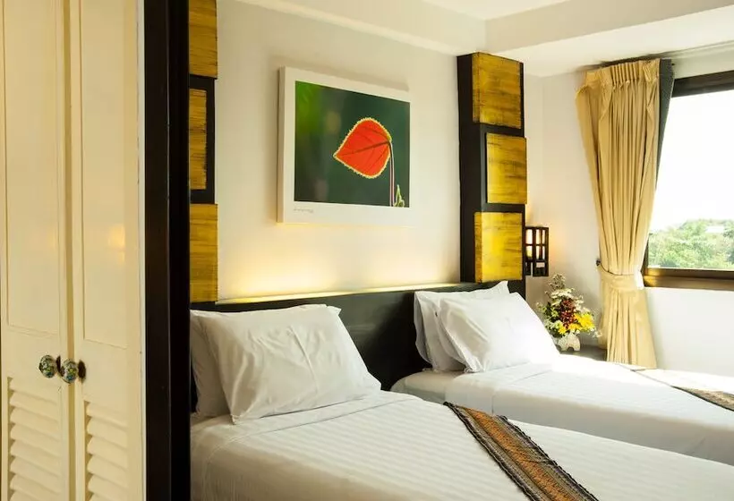 호텔 Crystal Inn Phuket