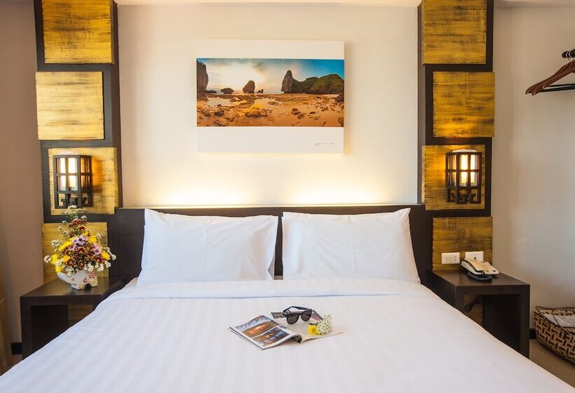 هتل Crystal Inn Phuket