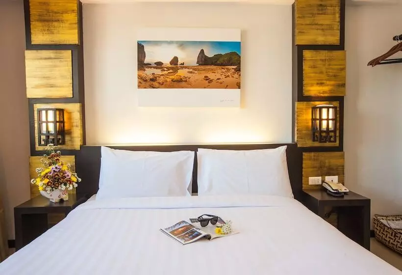 호텔 Crystal Inn Phuket