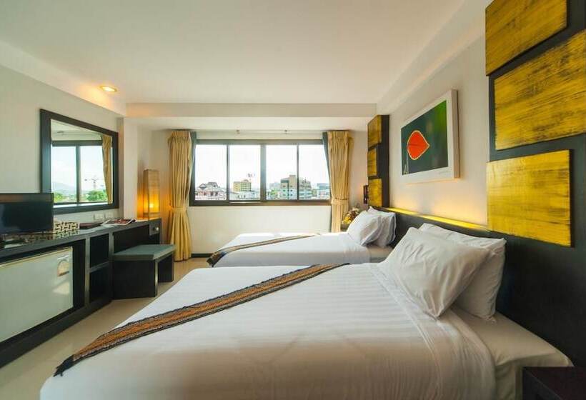 هتل Crystal Inn Phuket