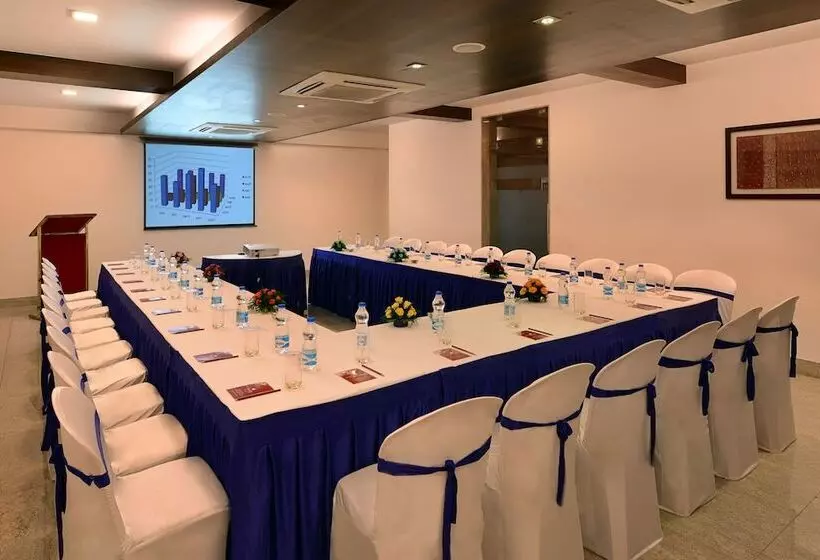 호텔 Dwarikadish Lords Eco Inn Dwarika