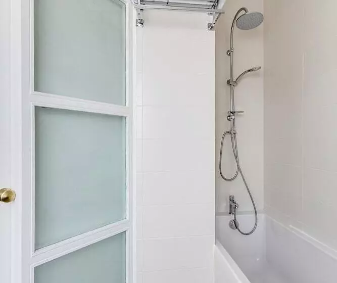 هتل Hôtel Le Mondon Metz