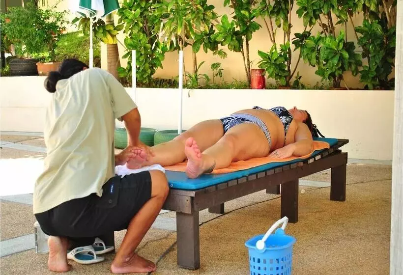 Отель Karon Village