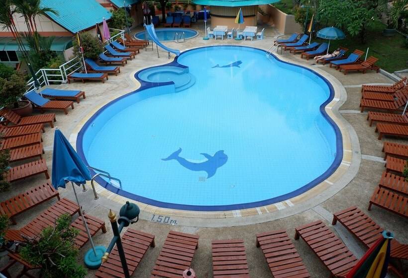 فندق Karon Village