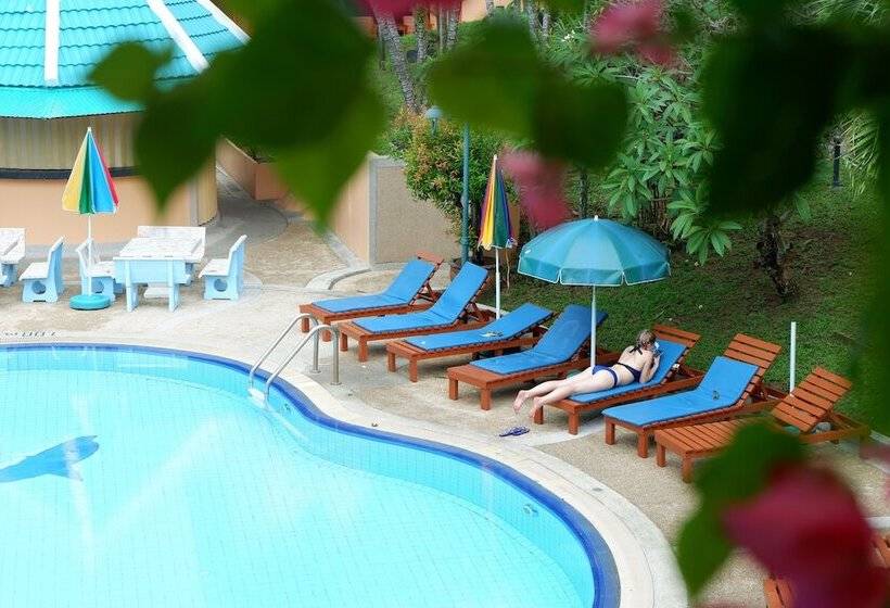 فندق Karon Village