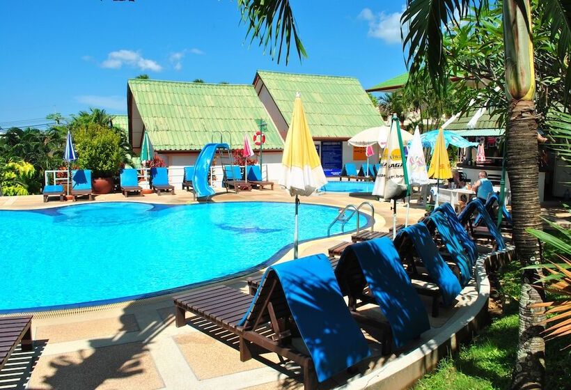 فندق Karon Village