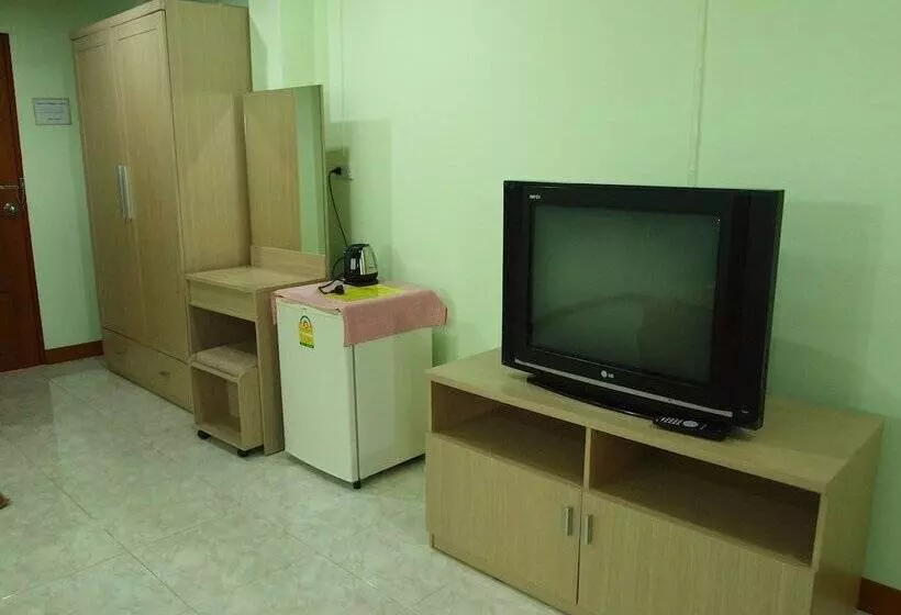 Отель Karon Village