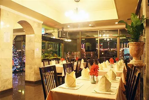 Hotel Le Cafe Royale