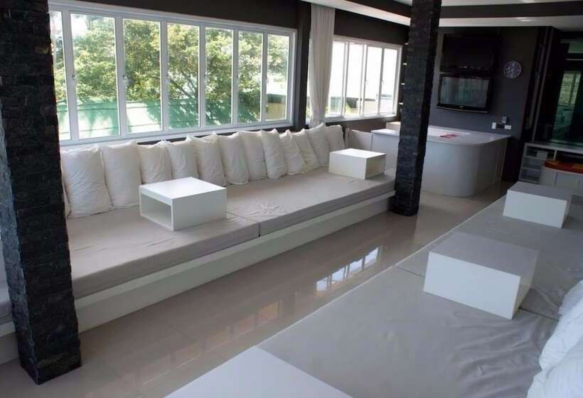 هتل Marina Residence