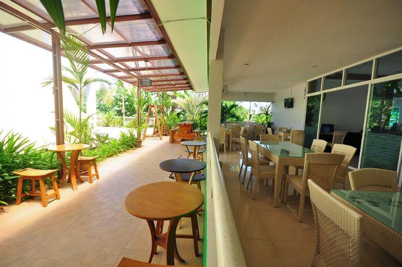 בית מלון כפרי Phuket Airport Sonwa Resort