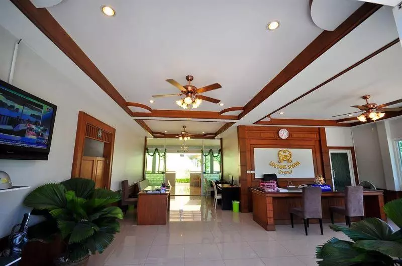 هتل Phuket Airport Sonwa Resort