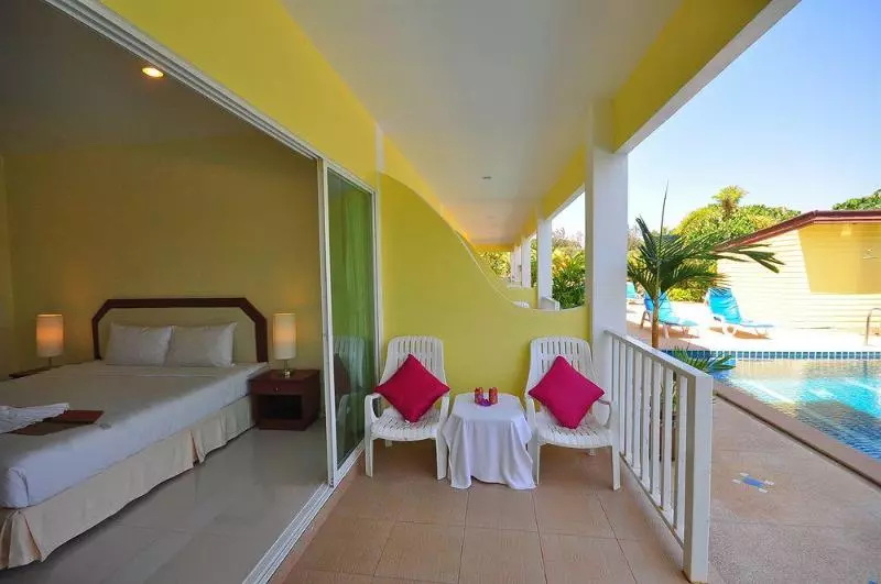 هتل Phuket Airport Sonwa Resort