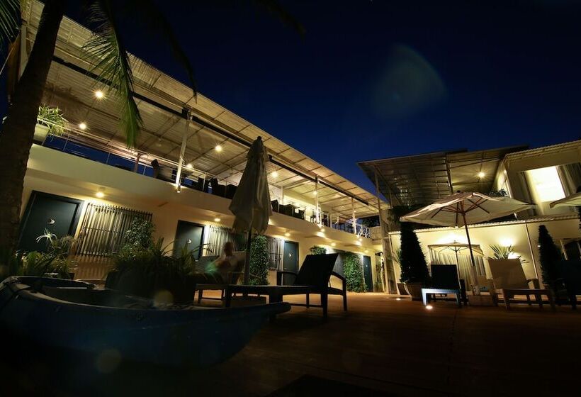 בית מלון כפרי Phuket Boat Quay