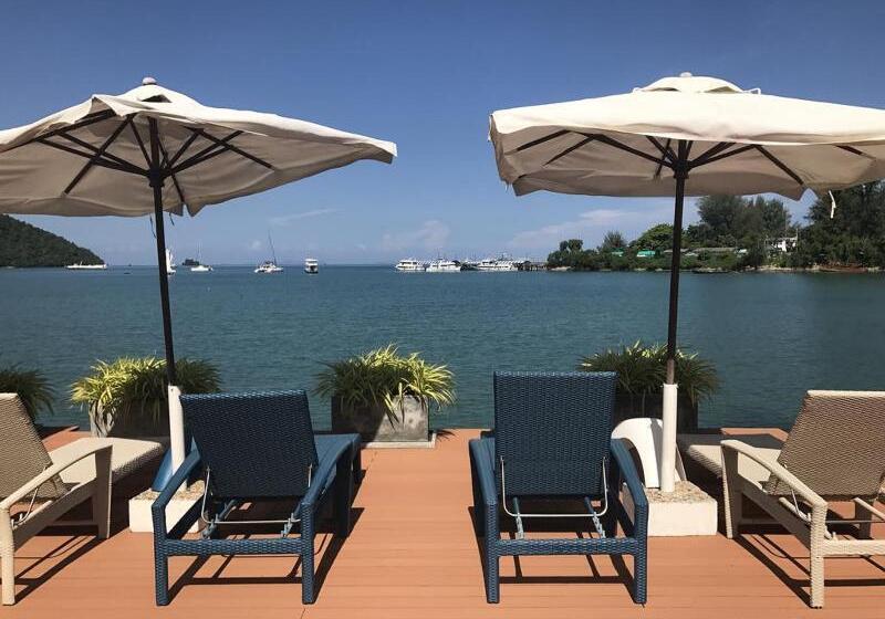 בית מלון כפרי Phuket Boat Quay