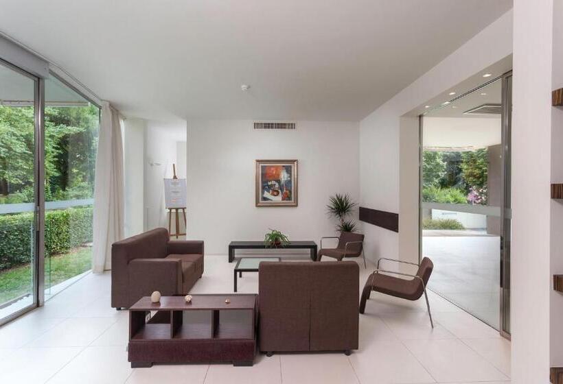 هتل Residence Delfina