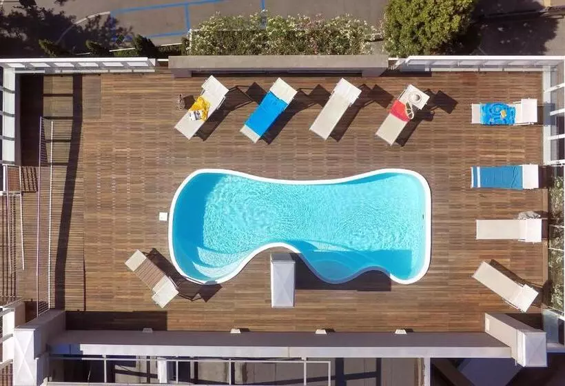 هتل Residence Delfina