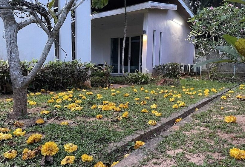 فندق The Fong Krabi Resort