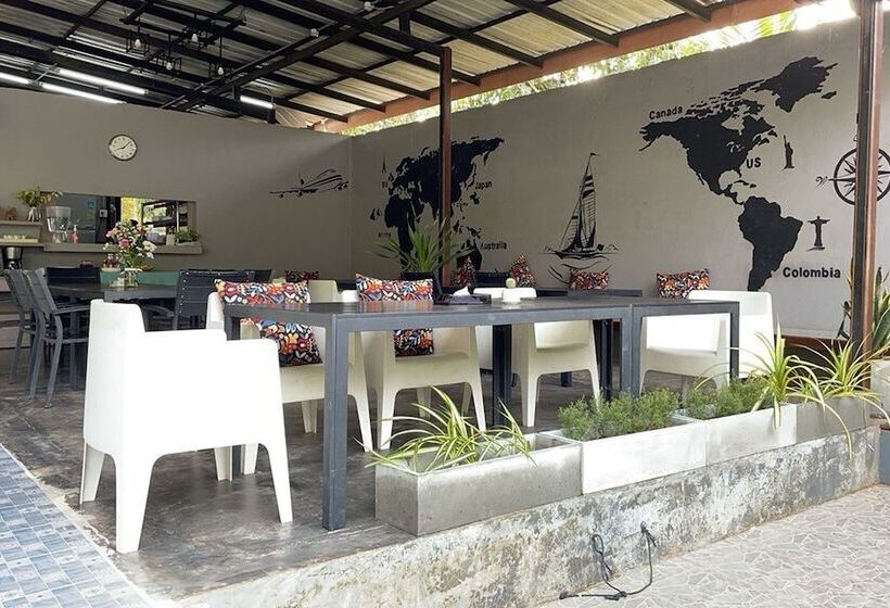 فندق The Fong Krabi Resort