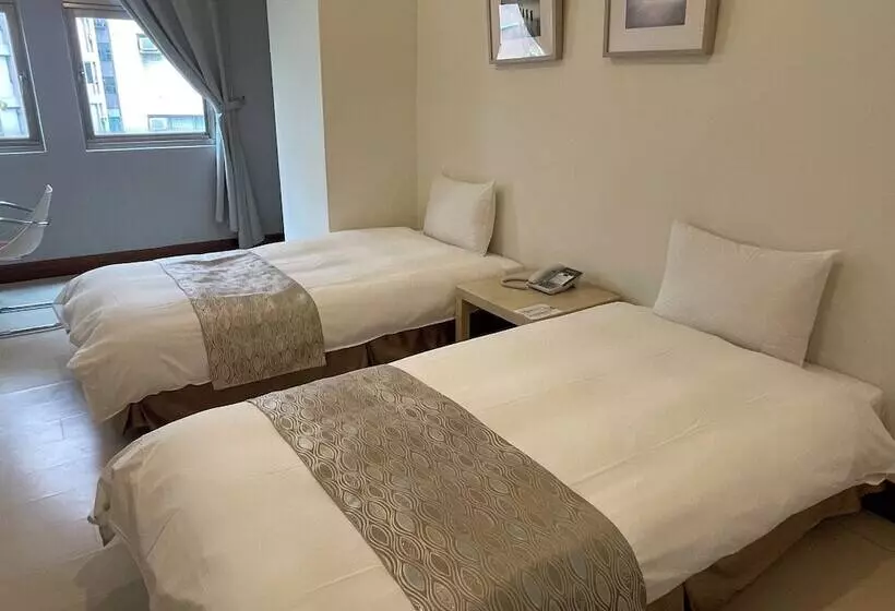هتل Yago Lodge