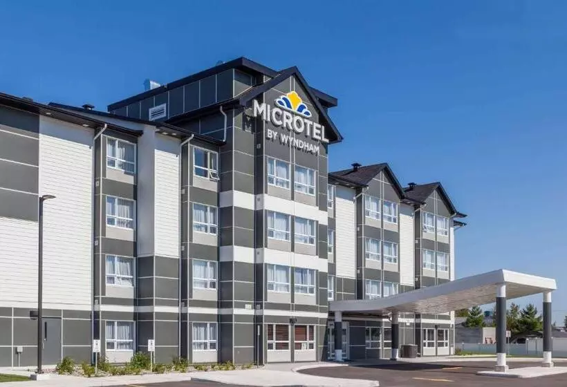 Microtel Casselman
