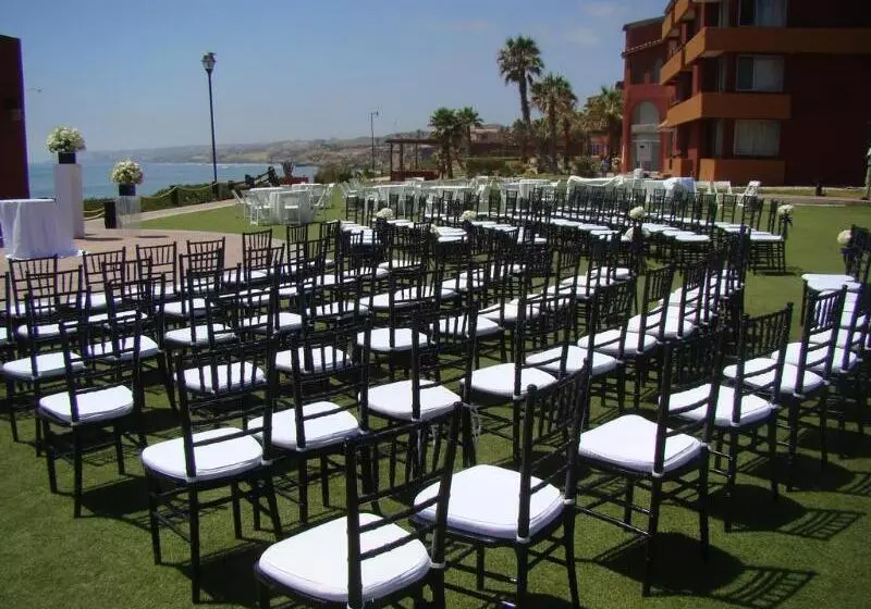 Puerto Nuevo Baja Hotel & Villas