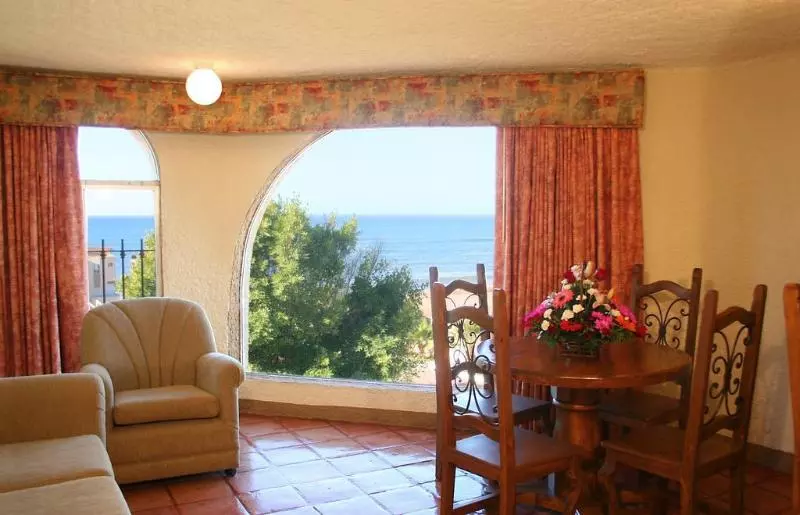 Puerto Nuevo Baja Hotel & Villas