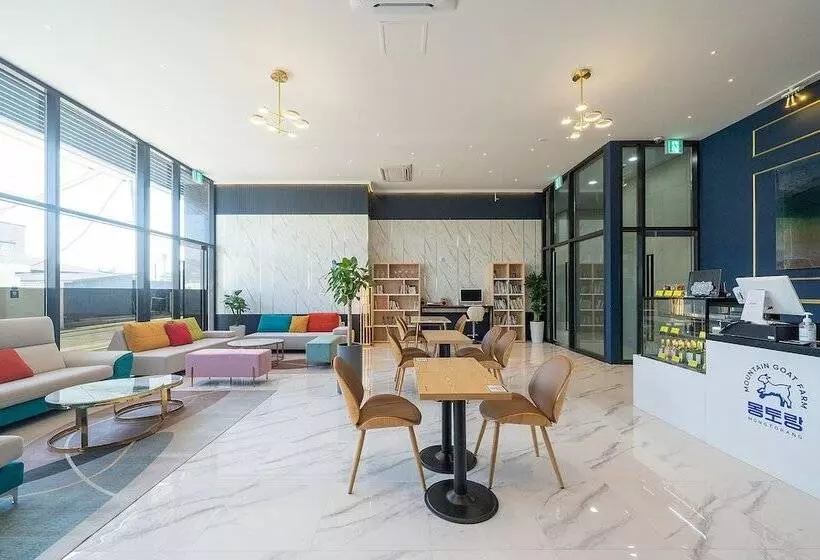 ホテル Gangneung Chonpines Ocean Suites