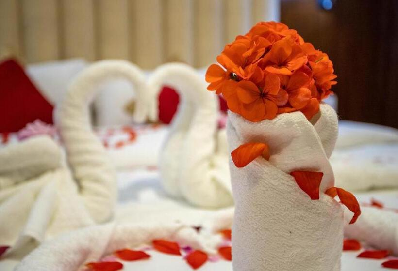 هتل Gorkha Garden