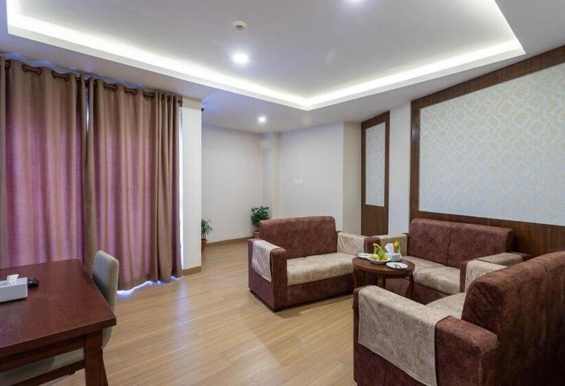 هتل Gorkha Garden