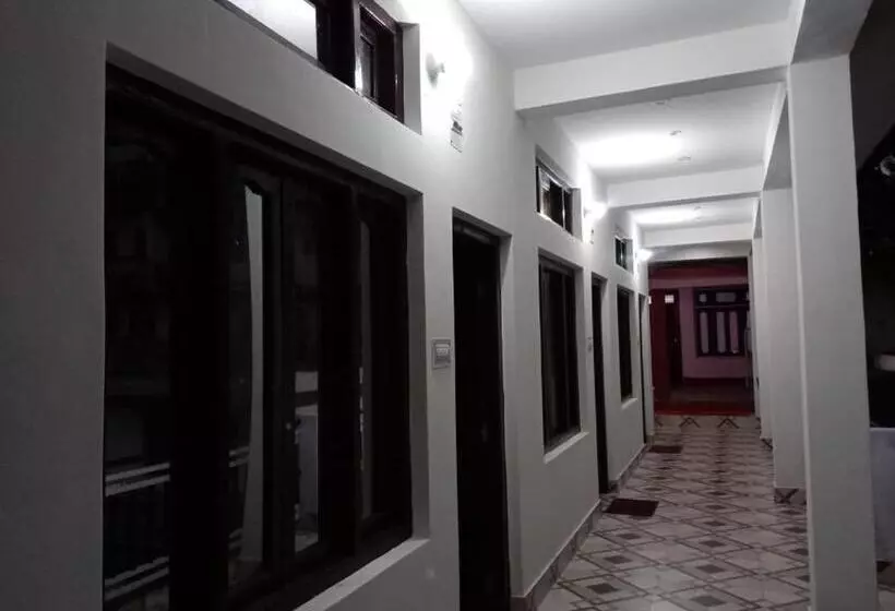 ホテル Raj Palace