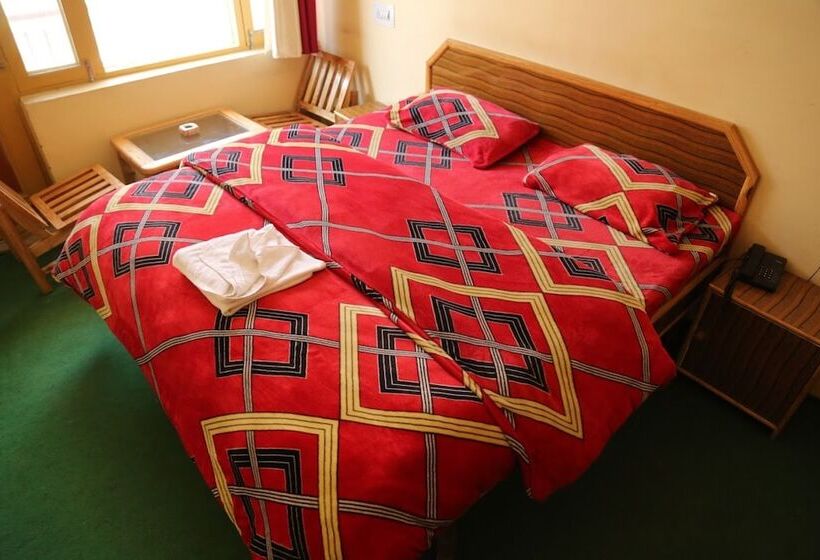 Jasmine Bed & Breakfast   Hotel In Kullu