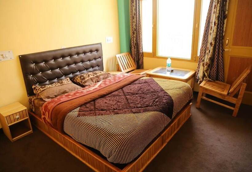 Jasmine Bed & Breakfast   Hotel In Kullu