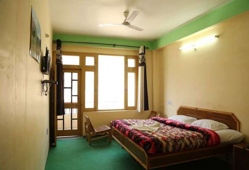 Jasmine Bed & Breakfast   Hotel In Kullu