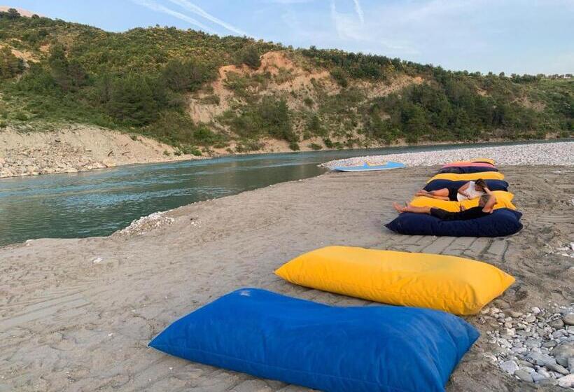 ペンション Bujtina Vjosa