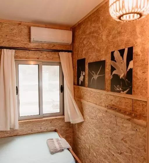 ペンション Bujtina Vjosa