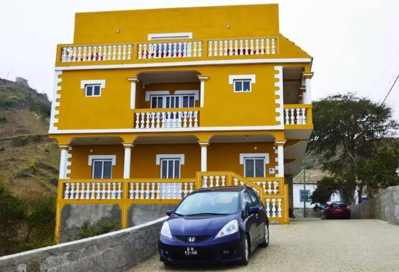 تختخواب و صبحانه Residensia Ka Denxu