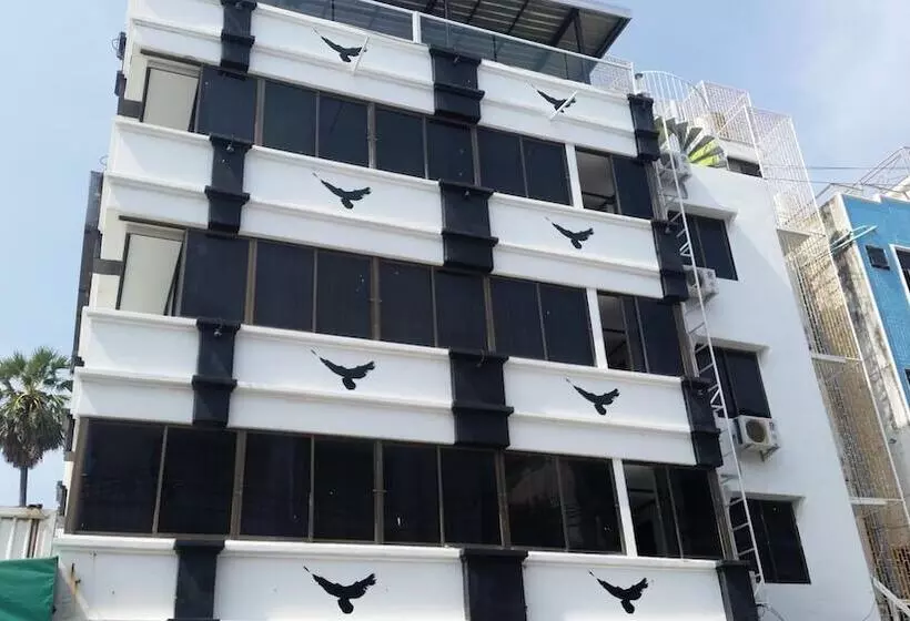 Hotelli Happy Jomtien   Beachfront