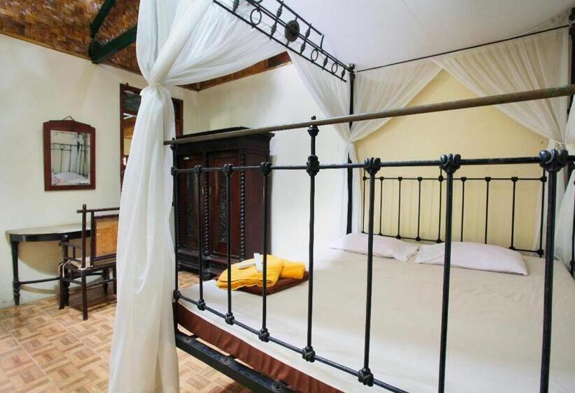 בית מלון כפרי Katumbiri Resort