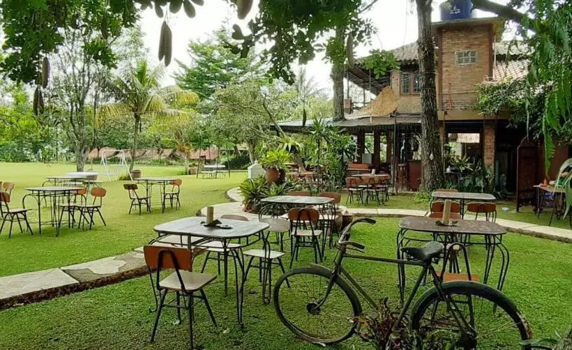 Hotelli Katumbiri Resort