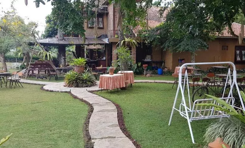 Hotelli Katumbiri Resort
