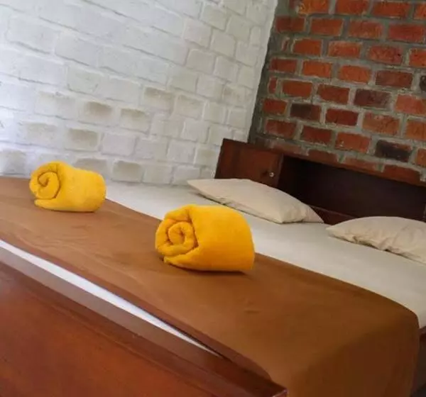 Hotelli Katumbiri Resort